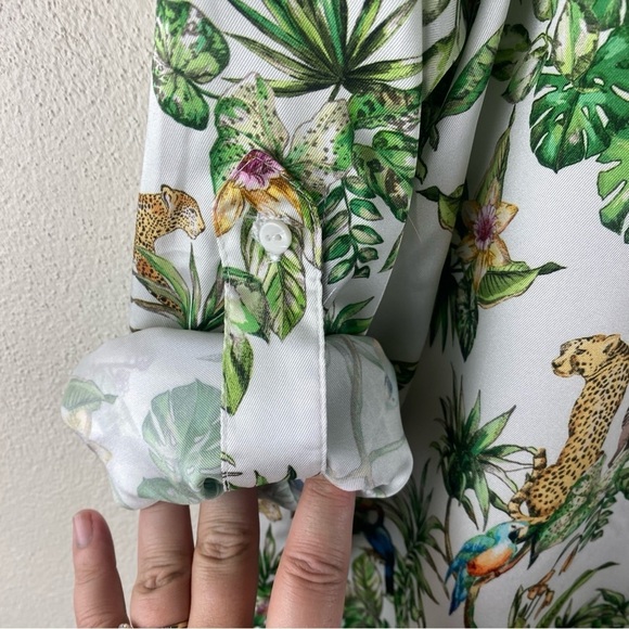 Zara White Green Jungle Print Blouse Safari Palm Leaf Size XS - Picture 9 of 11
